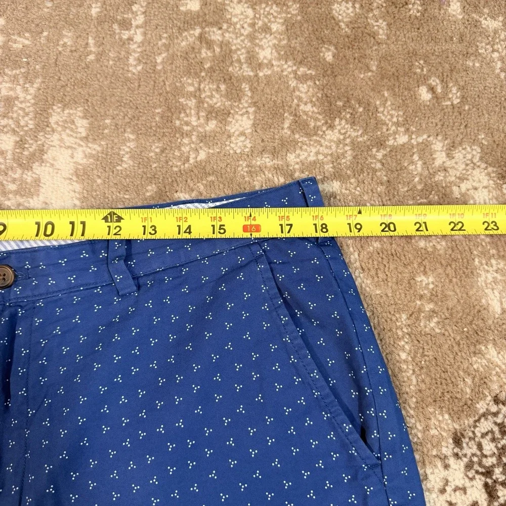 Brooks Brothers Red Fleece Shorts Mens Khakis 36 Blue Geometric Golf AOP